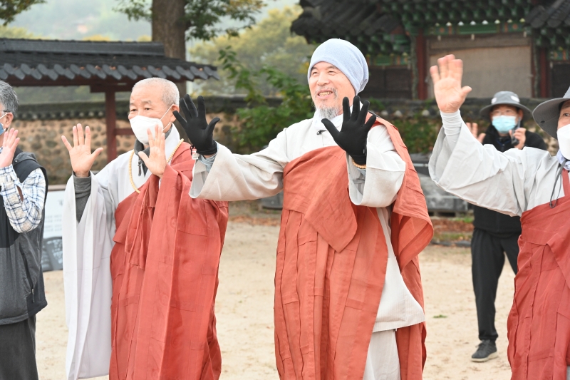 실상사 대중들의 발원 속에 이어지는 순례길 (1)